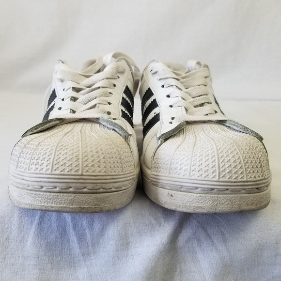 Adidas  Superstar Sneakers U.S. size 6.5 women's - Picture 13 of 14